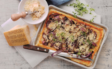 Tortino con cipolla rossa, timo e Parmigiano Reggiano